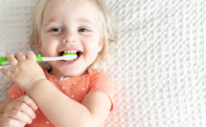 Cuidados com os dentes das crianças saiba como realizar uma higiene bucal adequada (3)