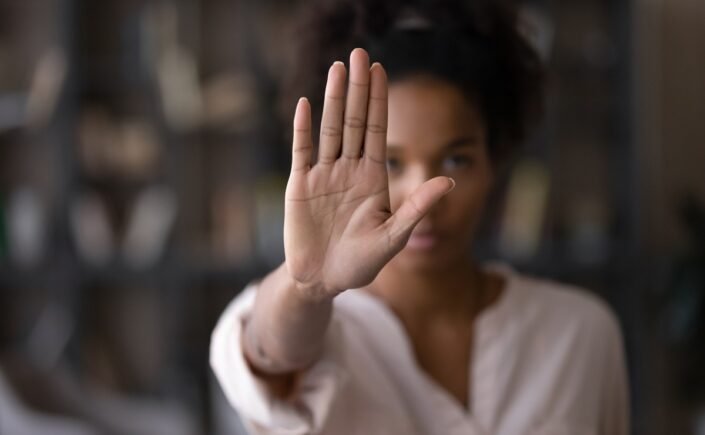 Agosto-Lilas-saiba-como-identificar-e-combater-a-violencia-contra-a-mulher